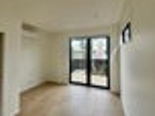 Townhouse for rent in Whangaparaoa, Oroua County