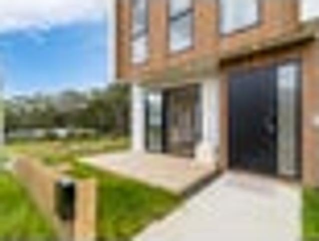 Townhouse for rent in West Hoe Heights, Hibiscus and Bays