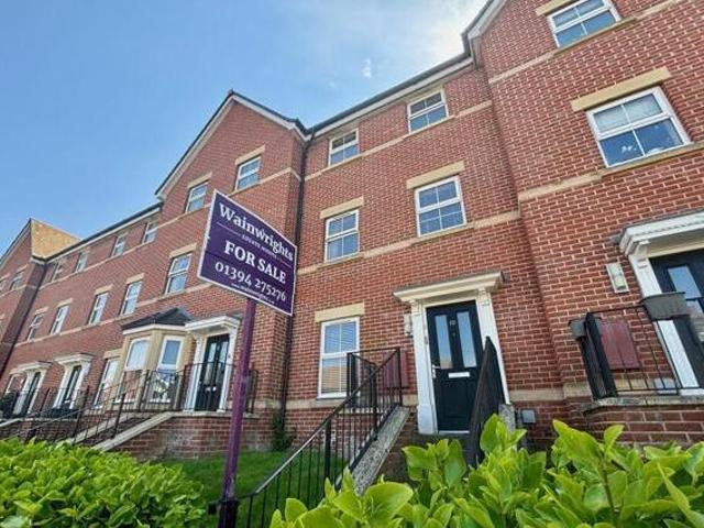 House for sale in Felixstowe, Suffolk