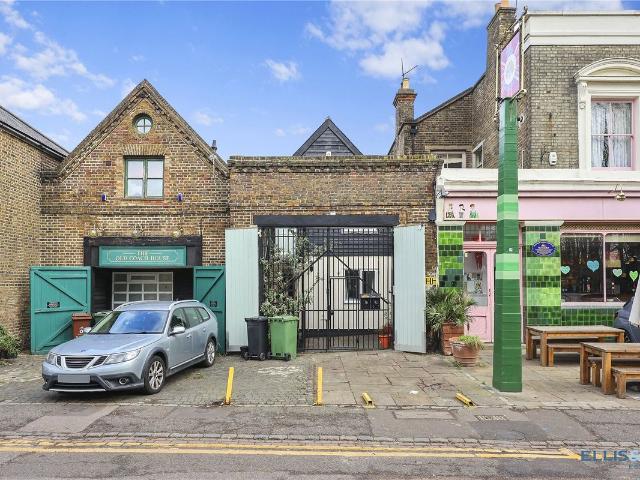 Apartment for rent in Upper Walthamstow, Greater London