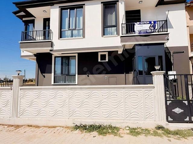 Orhangazi, Afyonkarahisar Merkez içerisinde satılık Villa