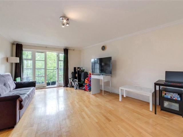Apartment for rent in Ratcliffe, Greater London
