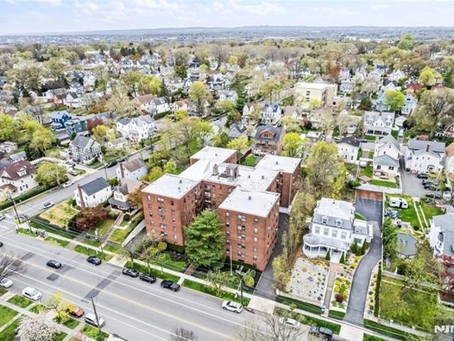 Condo for sale in Rutherford, New Jersey