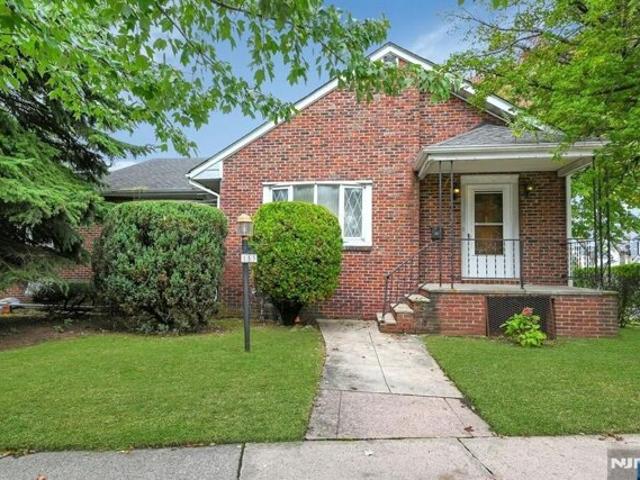 House for sale in Lyndhurst, Bergen County