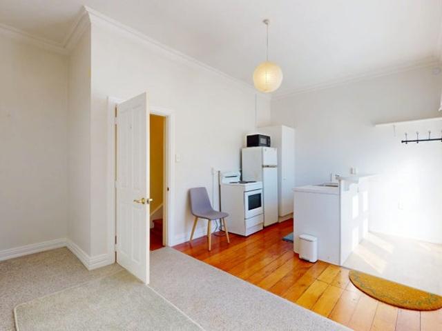 Apartment for rent in Oriental Bay, Wellington