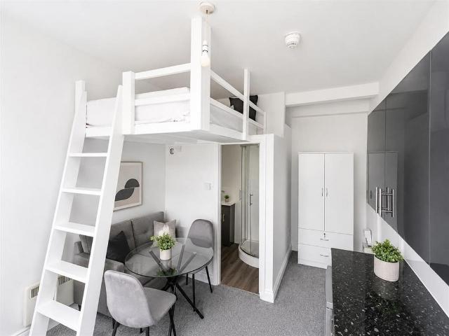 Apartment for rent in Brunswick, Brighton & Hove