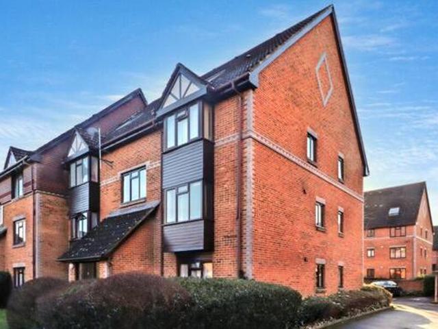 House for sale in Sheerwater, Woking