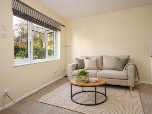 Apartment for rent in Maybury, Woking