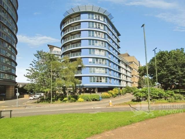 Apartment for rent in Horsell, Woking