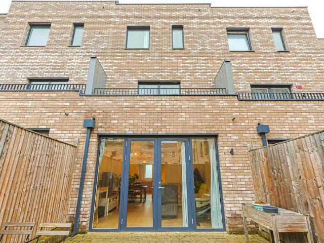 House for rent in Colindale, Greater London
