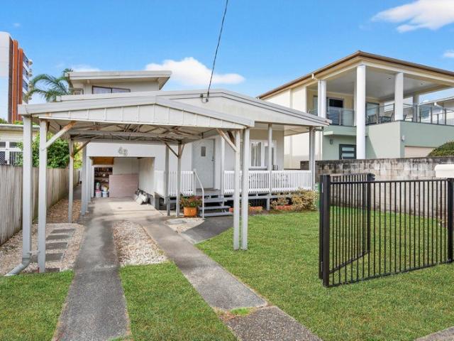 House for sale in Mermaid Beach, Gold Coast City