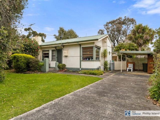 House for sale in Cowes, Victoria