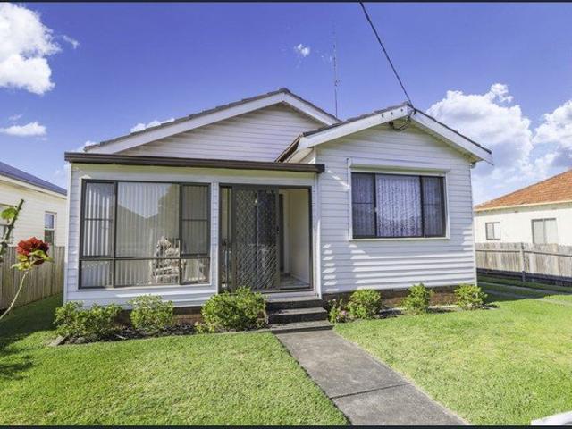 House for rent in Wollongong West, New South Wales