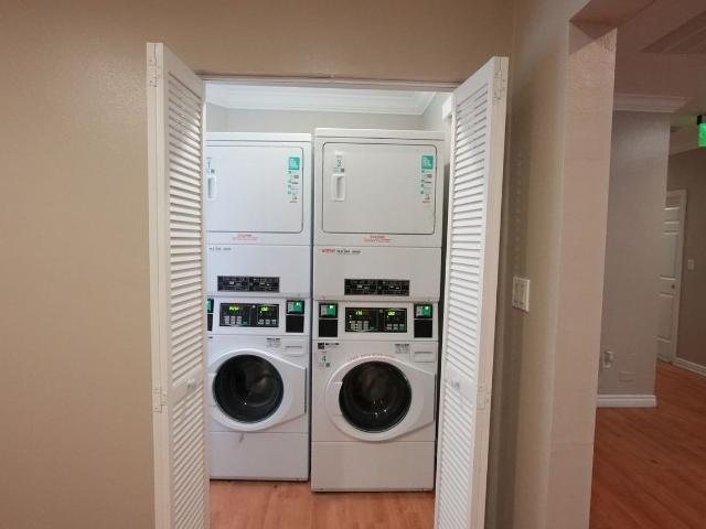 Apartment for rent in Canoga Park, California