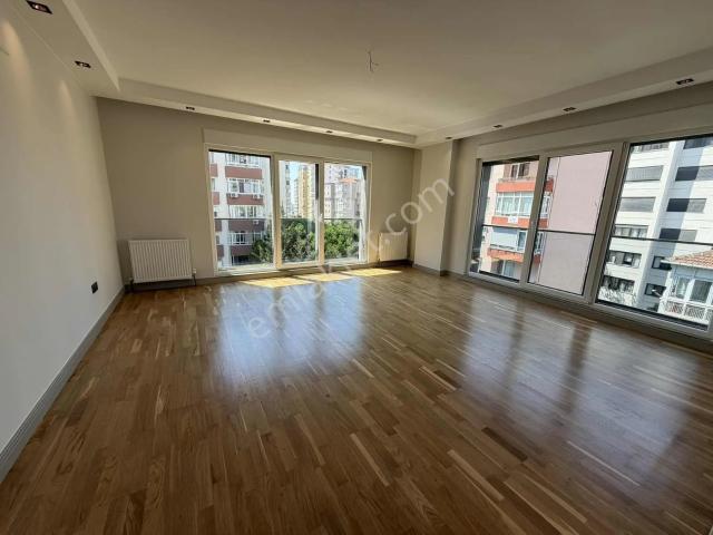Ayşekadın, Kadıköy içerisinde satılık mülk