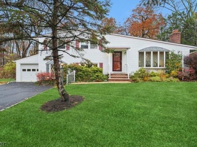 House for sale in Berkeley Heights, New Jersey