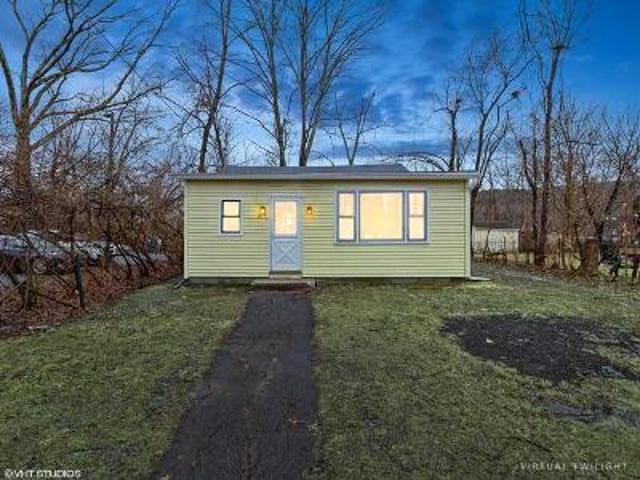 House for sale in Kingston