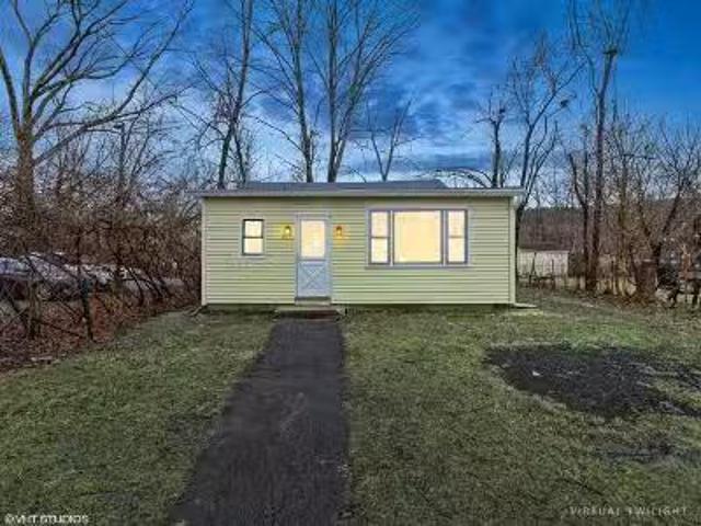 House for sale in Kingston