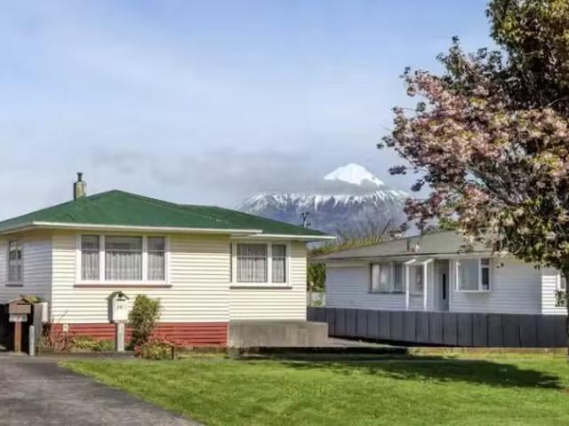 House for rent in Pembroke, Taranaki
