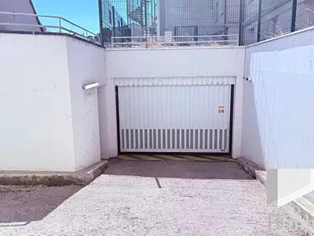 Garage vente à rue Royale, Orléans