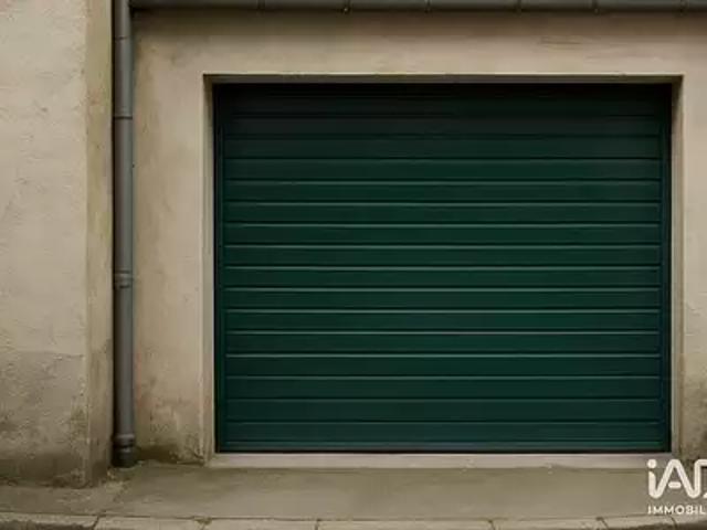 Garage location à rue Royale, Orléans