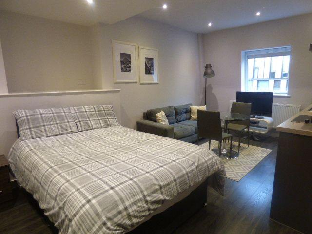 Studio for rent in Calderstones