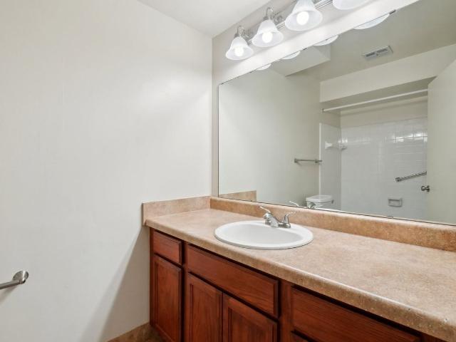 Apartment for rent in Heritage Square, Woodhaven