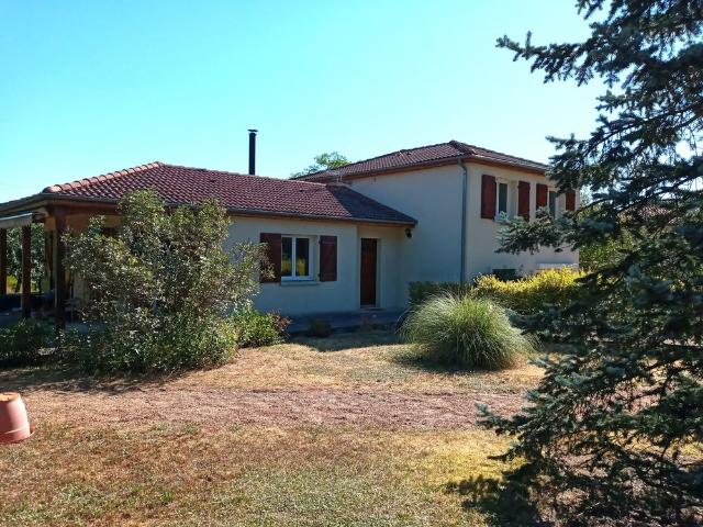 Maison location à Orléat, Puy-de-Dôme
