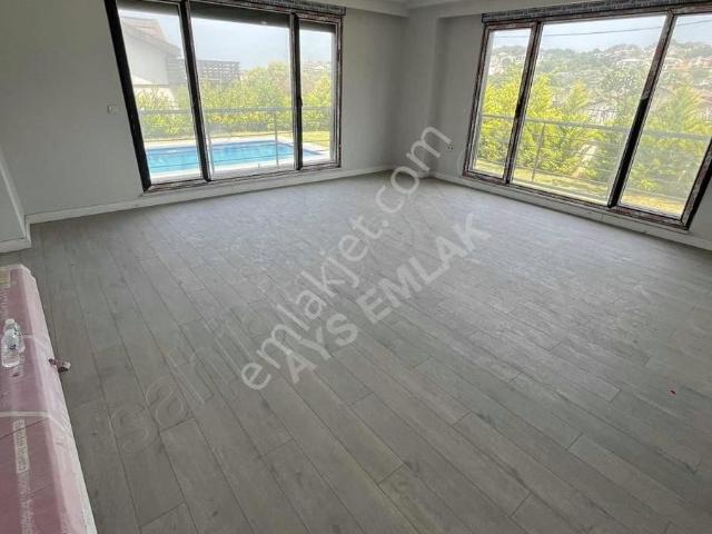 Sariyer, Zekeriyaköy Mahallesi içerisinde satılık Villa