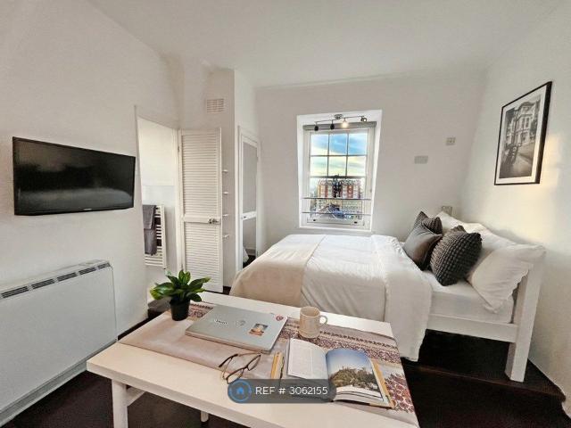 Studio for rent in City of Westminster, Greater London