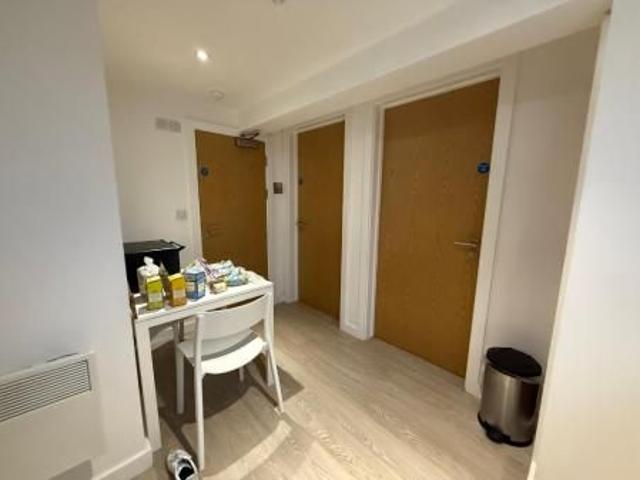 Room for rent in Poolfields, Butterton