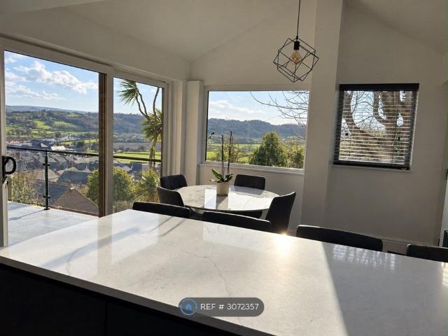 House for rent in Penrhyn Bay, Penrhyn-Side
