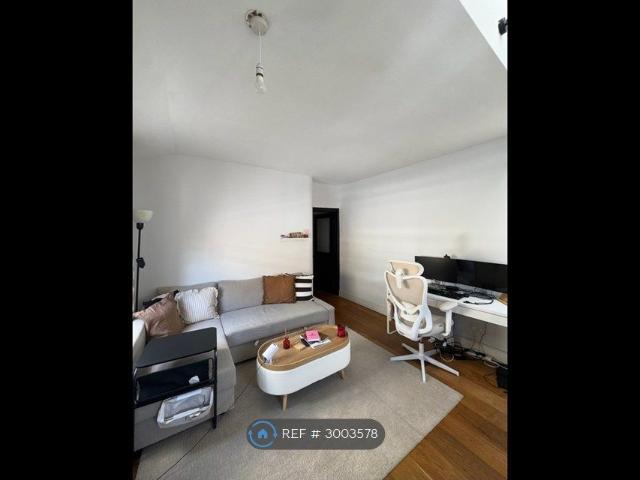Apartment for rent in Shepherd's Bush, Greater London