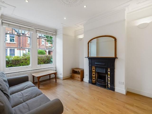 Apartment for rent in Shepherd's Bush, Greater London