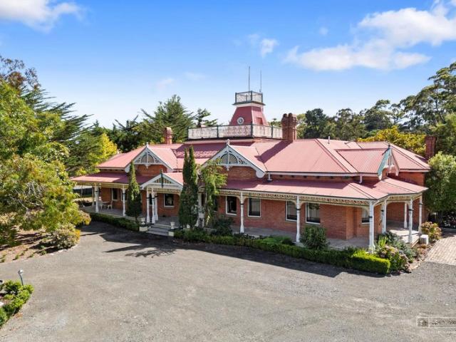 Townhouse for sale in Strahan, Tasmania