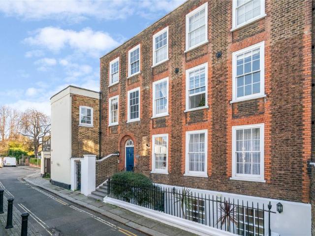 Apartment for rent in St Margarets, Greater London