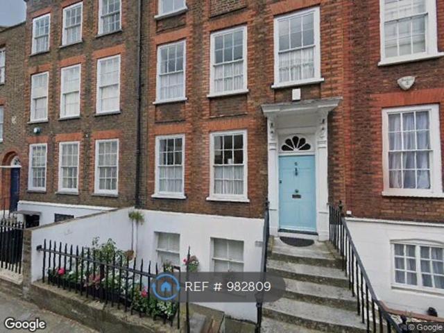 Apartment for rent in St Margarets, Greater London