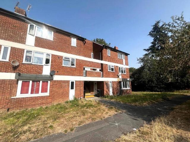 Apartment for rent in Emmbrook, Wokingham