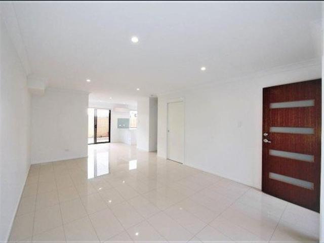 Townhouse for rent in Toombul, Queensland