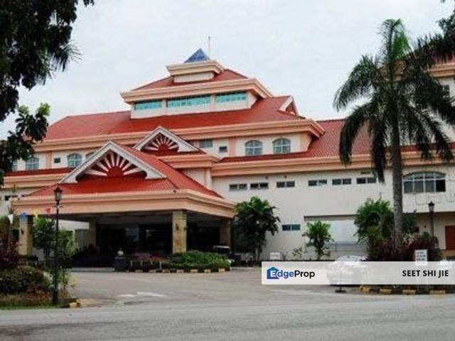 House for sale in Malaka