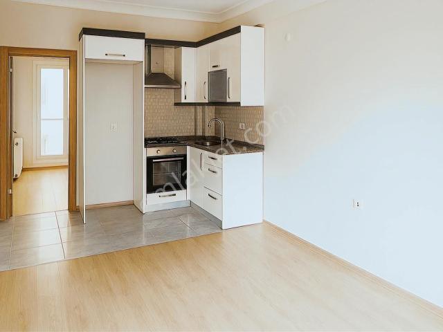 Karşiyaka, İzmir içerisinde kiralık mülk