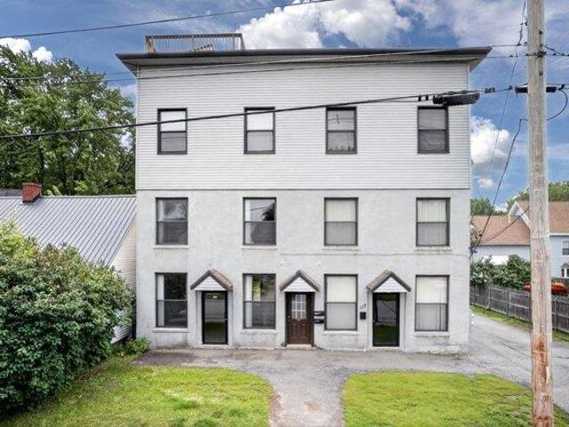 House for sale in Maine