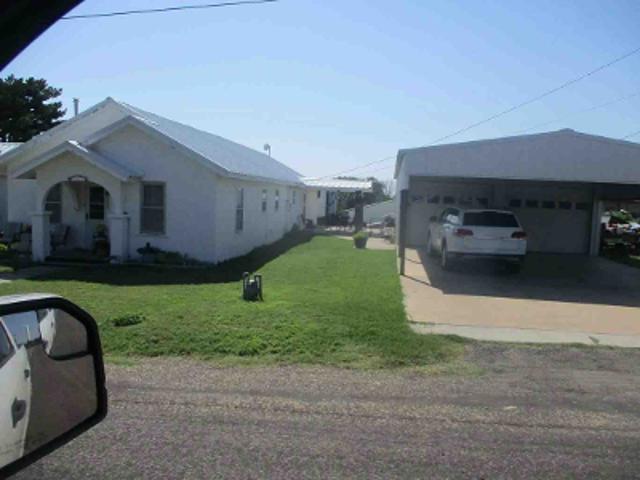 House for sale in Clarendon, Texas