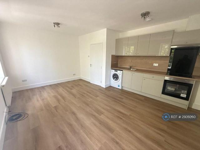 Apartment for rent in Goddington, Greater London