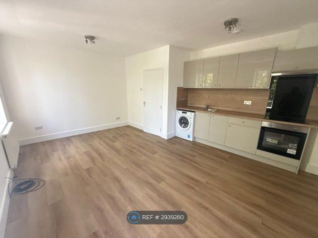 Apartment for rent in Goddington, Greater London