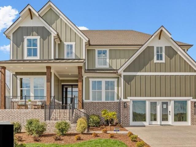 House for sale in Fairview