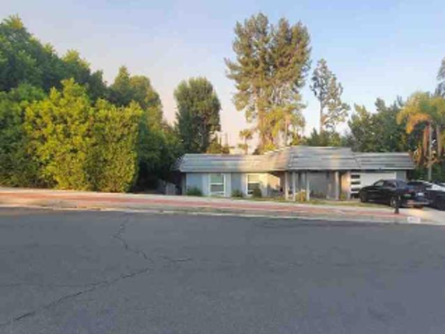 House for sale in Woodland Hills-Warner Center Neighborhood Council District, Canoga Park