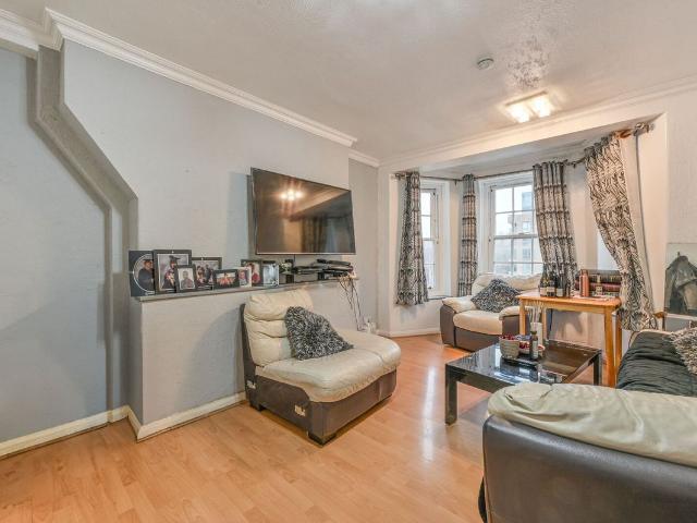 Apartment for rent in South Lambeth, Greater London