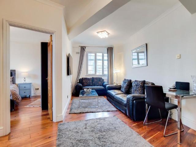 House for rent in Bayswater, Greater London