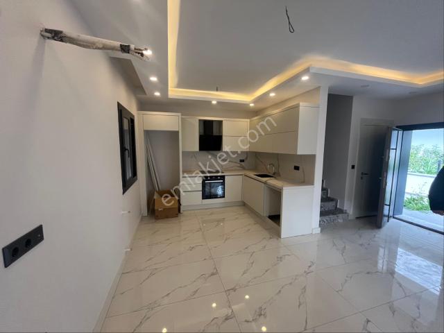 Menderes, Çukuraltı Mahallesi içerisinde satılık Villa